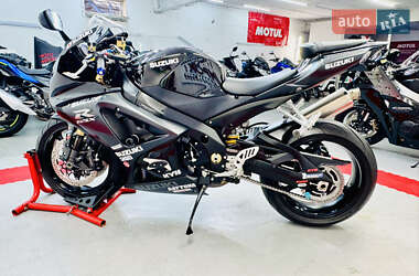 Спортбайк Suzuki GSX-R 1000 2008 в 