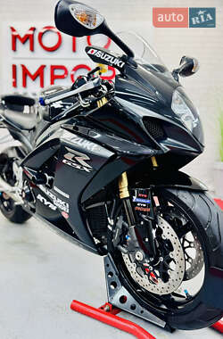 Спортбайк Suzuki GSX-R 1000 2008 в 