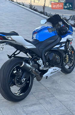 Спортбайк Suzuki GSX-R 1000 2014 в 