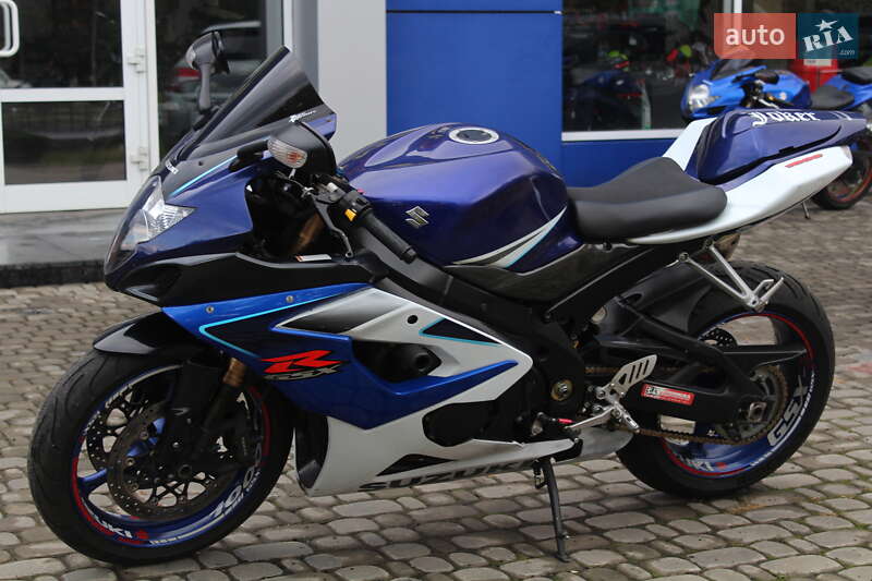 Спортбайк Suzuki GSX-R 1000 2006 в 