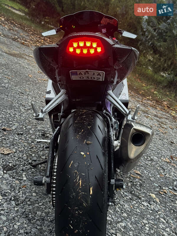 Спортбайк Suzuki GSX-R 1000 2006 в Пирятині