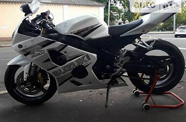 Спортбайк Suzuki GSX-R 1100 2005 в 