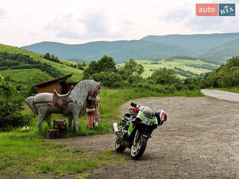 Спортбайк Suzuki GSX-R 600 1998 в Киеве