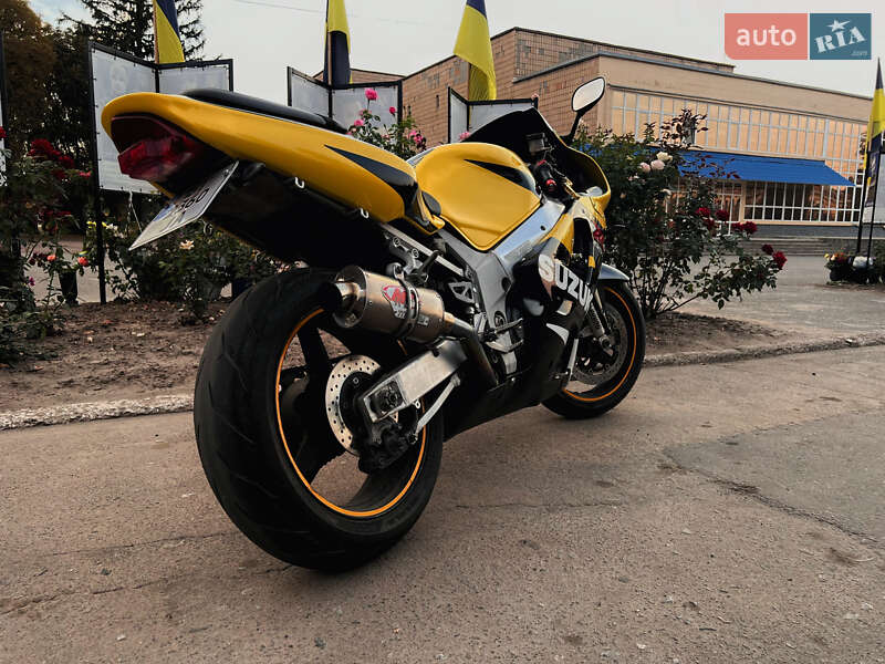 Мотоцикл Спорт-туризм Suzuki GSX-R 600 2001 в Зіньківі