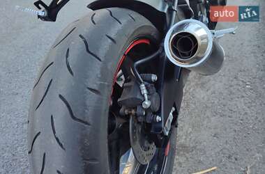 Спортбайк Suzuki GSX-R 600 2010 в 