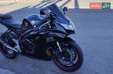 Спортбайк Suzuki GSX-R 600 2010 в 