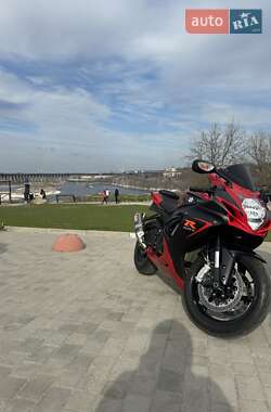 Спортбайк Suzuki GSX-R 600 2016 в 