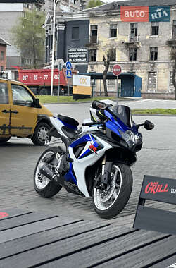 Спортбайк Suzuki GSX-R 600 2007 в 