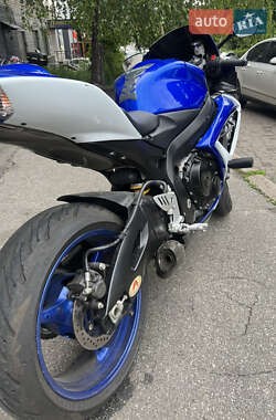 Спортбайк Suzuki GSX-R 600 2007 в 