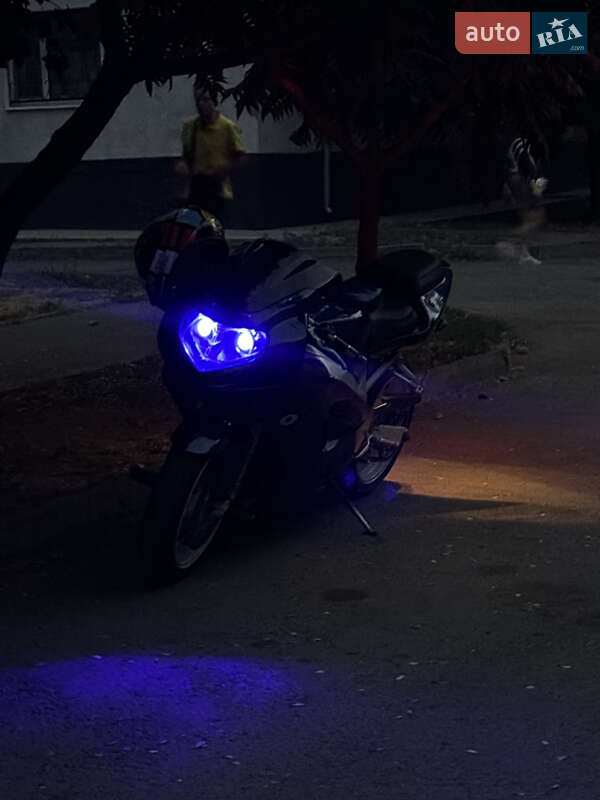 Спортбайк Suzuki GSX-R 600 2003 в Днепре