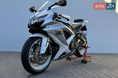 Спортбайк Suzuki GSX-R 600 2008 в 
