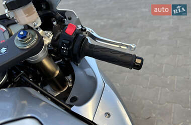 Спортбайк Suzuki GSX-R 600 2008 в 