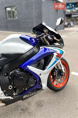 Спортбайк Suzuki GSX-R 600 2007 в 
