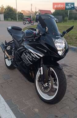 Спортбайк Suzuki GSX-R 600 2019 в 