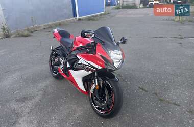 Спортбайк Suzuki GSX-R 600 2012 в 