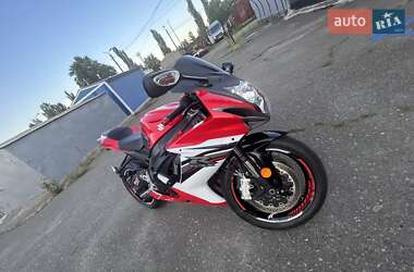 Спортбайк Suzuki GSX-R 600 2012 в 