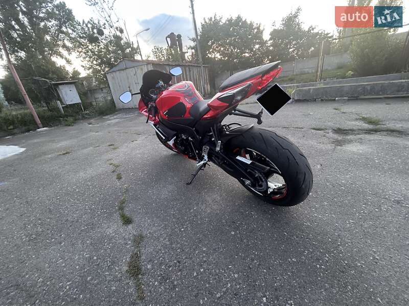 Спортбайк Suzuki GSX-R 600 2012 в Киеве