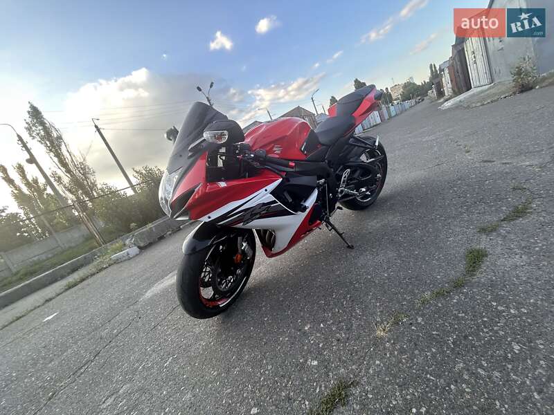 Спортбайк Suzuki GSX-R 600 2012 в Киеве