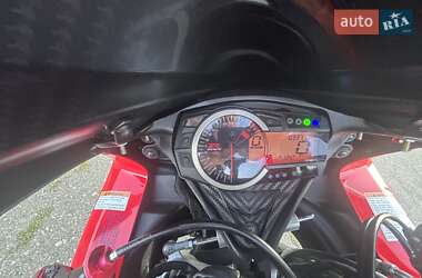 Спортбайк Suzuki GSX-R 600 2012 в 