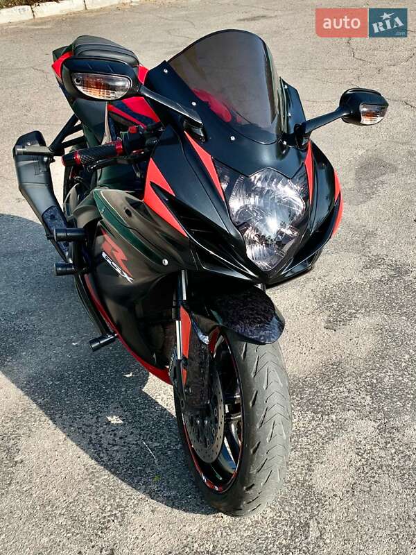 Спортбайк Suzuki GSX-R 600 2015 в Запорожье