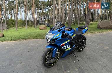 Спортбайк Suzuki GSX-R 600 2016 в 