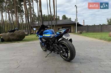 Спортбайк Suzuki GSX-R 600 2016 в 