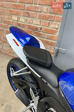 Спортбайк Suzuki GSX-R 600 2007 в 