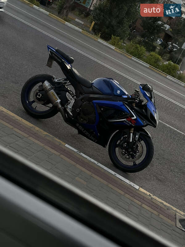 Спортбайк Suzuki GSX-R 600 2007 в Обухове