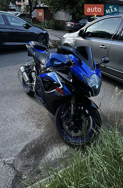 Спортбайк Suzuki GSX-R 600 2007 в 