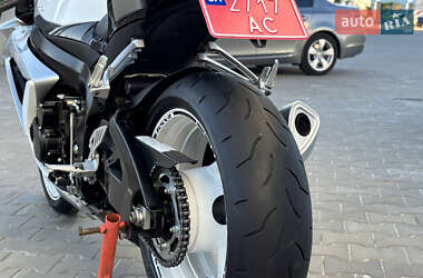 Спортбайк Suzuki GSX-R 600 2008 в 