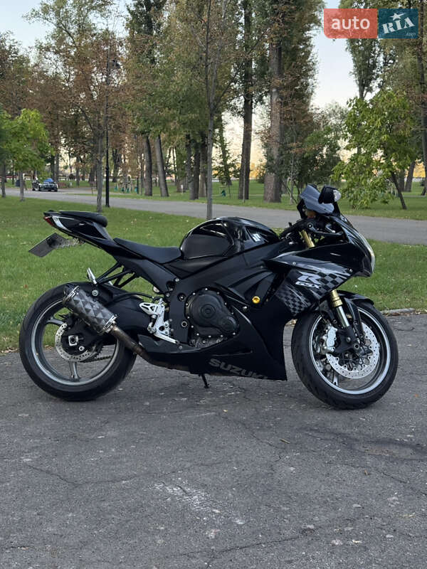 Спортбайк Suzuki GSX-R 600 2010 в Киеве фото 8 Спортбайк Suzuki GSX-R 600 2010 в Киеве