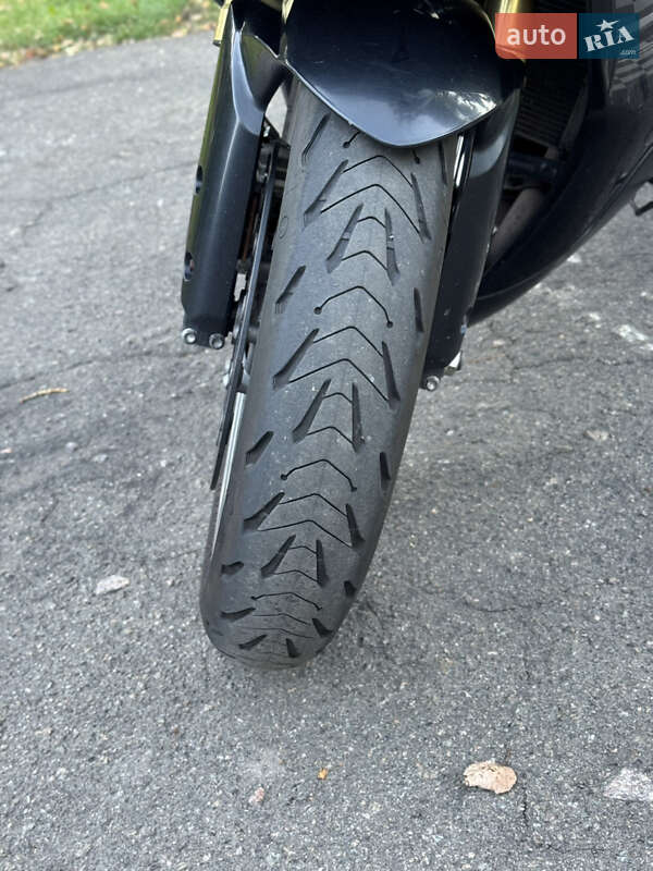 Спортбайк Suzuki GSX-R 600 2010 в Киеве фото 18 Спортбайк Suzuki GSX-R 600 2010 в Киеве