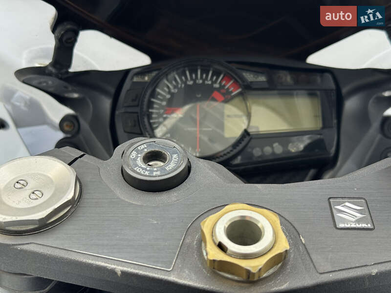 Спортбайк Suzuki GSX-R 600 2016 в Киеве