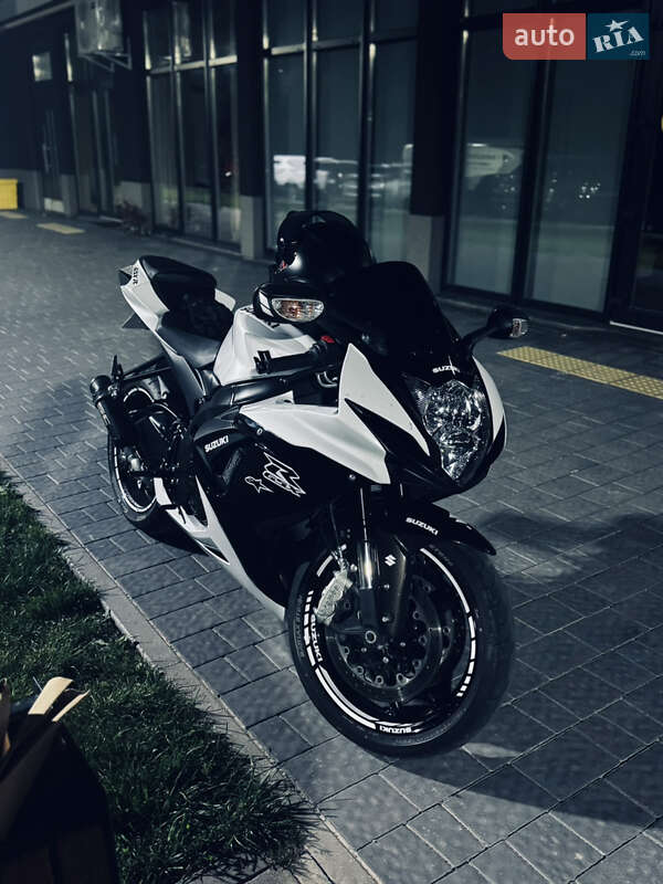 Спортбайк Suzuki GSX-R 600 2023 в Львові фото 14 Спортбайк Suzuki GSX-R 600 2023 в Львові