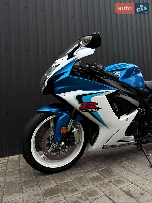 Спортбайк Suzuki GSX-R 600 2019 в Одессе фото 4 Спортбайк Suzuki GSX-R 600 2019 в Одессе