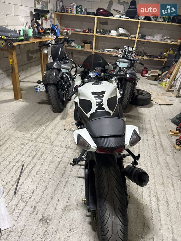 Спортбайк Suzuki GSX-R 600 2012 в Шепетовке