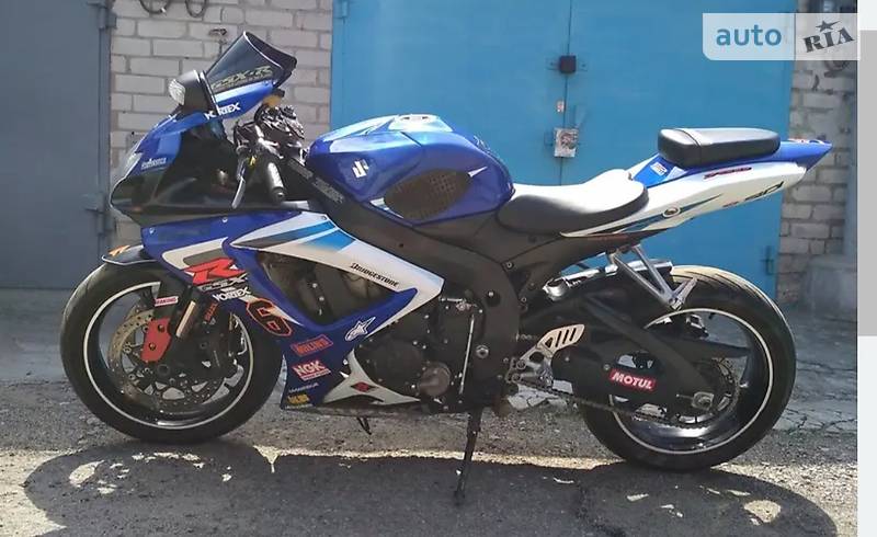 Suzuki GSX R 750