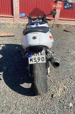 Спортбайк Suzuki GSX-R 750 1998 в 