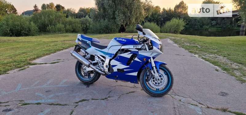 Мотоцикл Спорт-туризм Suzuki GSX-R 750 1995 в Сарнах