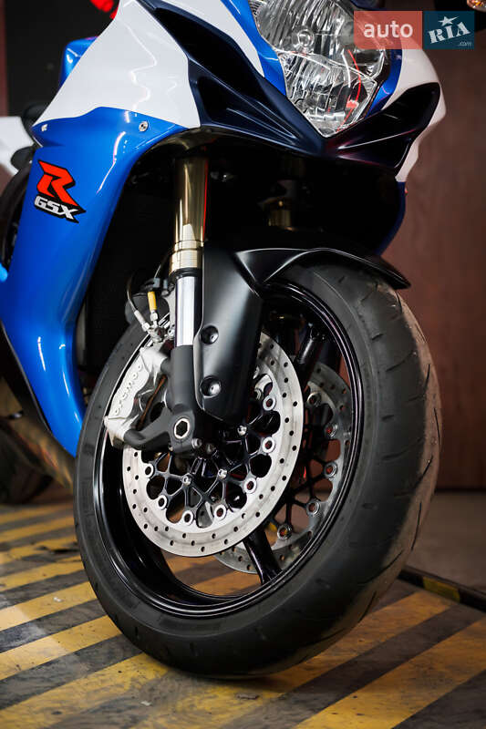 Спортбайк Suzuki GSX-R 750 2011 в Дніпрі