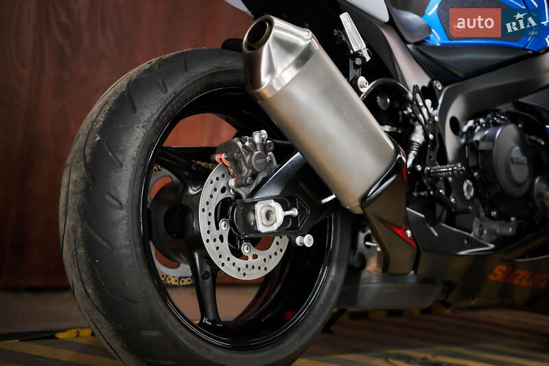 Спортбайк Suzuki GSX-R 750 2011 в Дніпрі