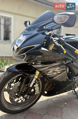 Спортбайк Suzuki GSX-R 750 2011 в 