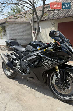 Спортбайк Suzuki GSX-R 750 2011 в 
