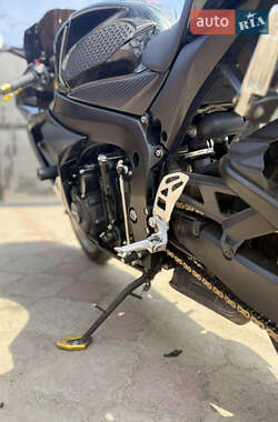 Спортбайк Suzuki GSX-R 750 2011 в 