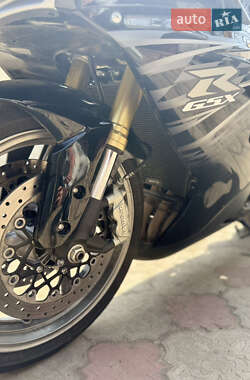 Спортбайк Suzuki GSX-R 750 2011 в 