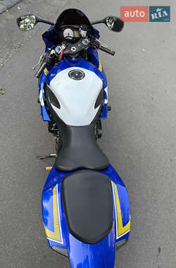 Спортбайк Suzuki GSX-R 750 2006 в 