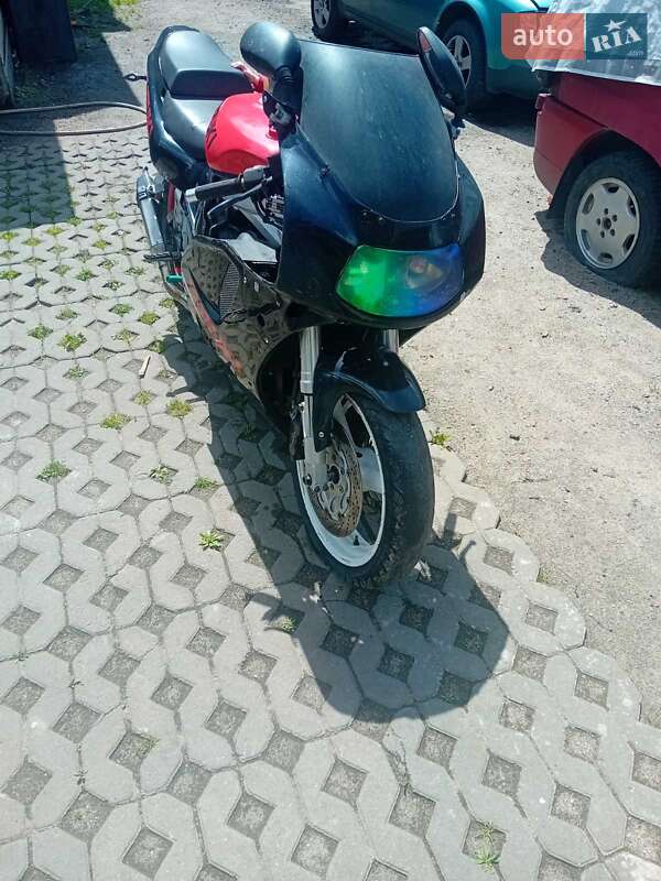 Спортбайк Suzuki GSX-R 750 1999 в Макарові