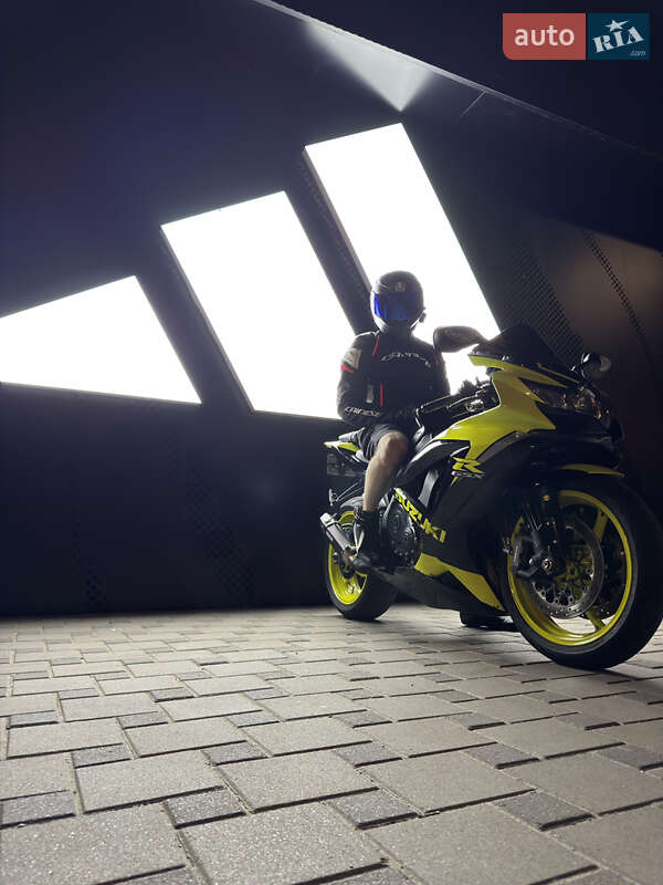 Спортбайк Suzuki GSX-R 750 2009 в Киеве