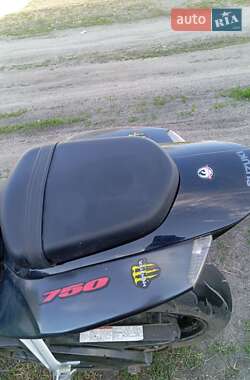 Спортбайк Suzuki GSX-R 750 2007 в 