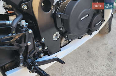 Спортбайк Suzuki GSX-R 750 2023 в 